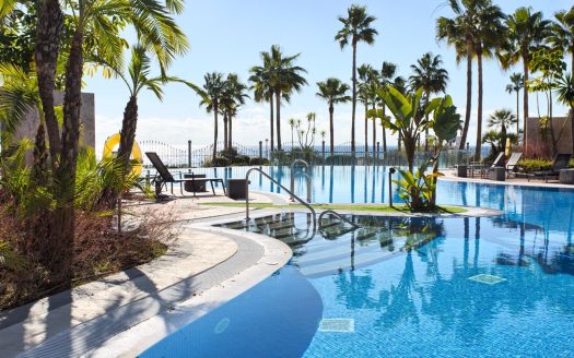 Two-Bedroom Apartment in an Exclusive Frontline Beach Development – Mar Azul, New Golden Mile, Estepona