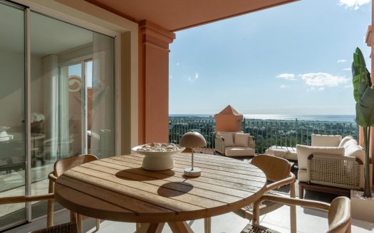 Exclusive Scandinavian-Style Townhouse with Stunning Panoramic Sea Views
